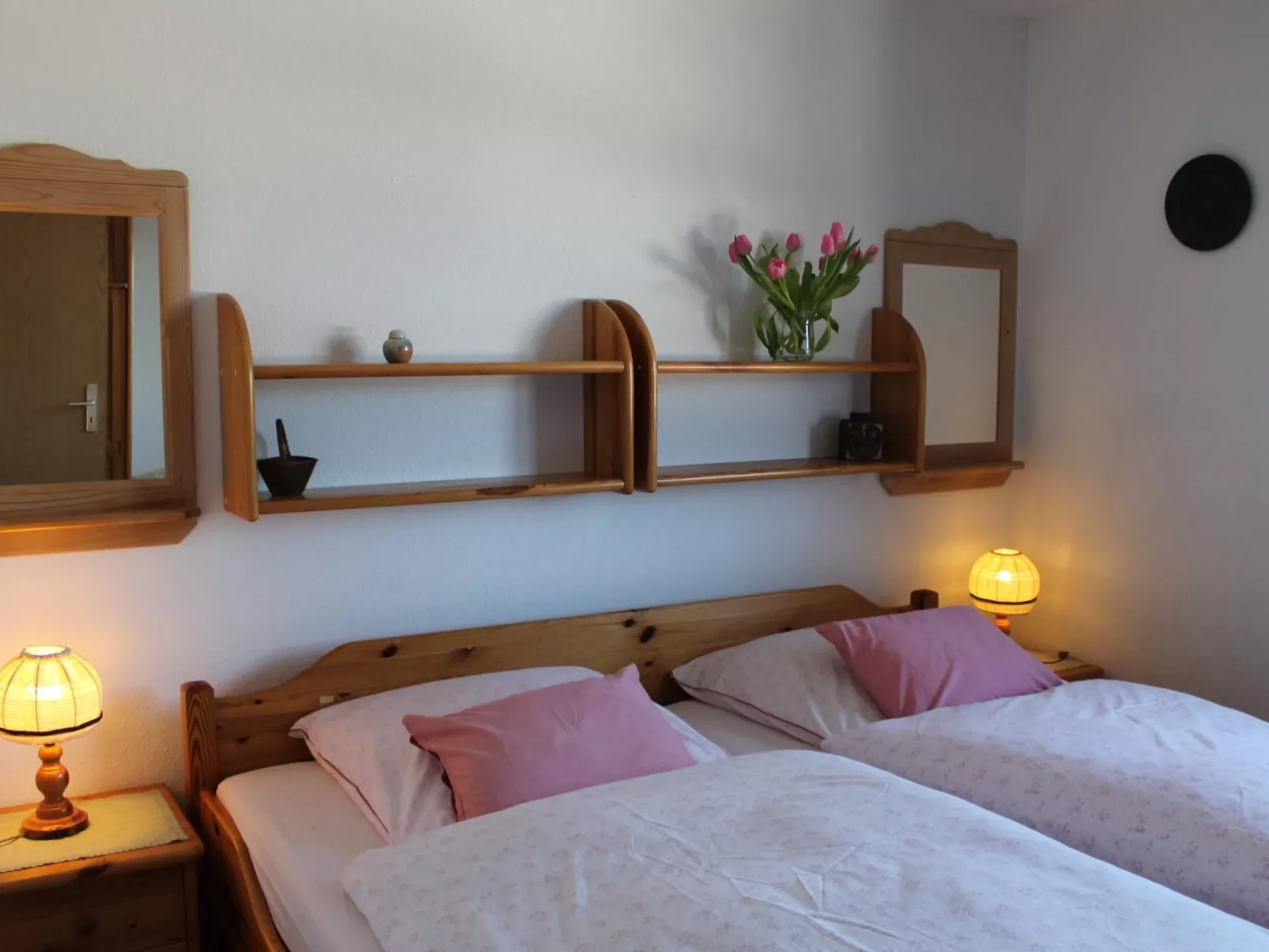 Carola-Image-tags.info