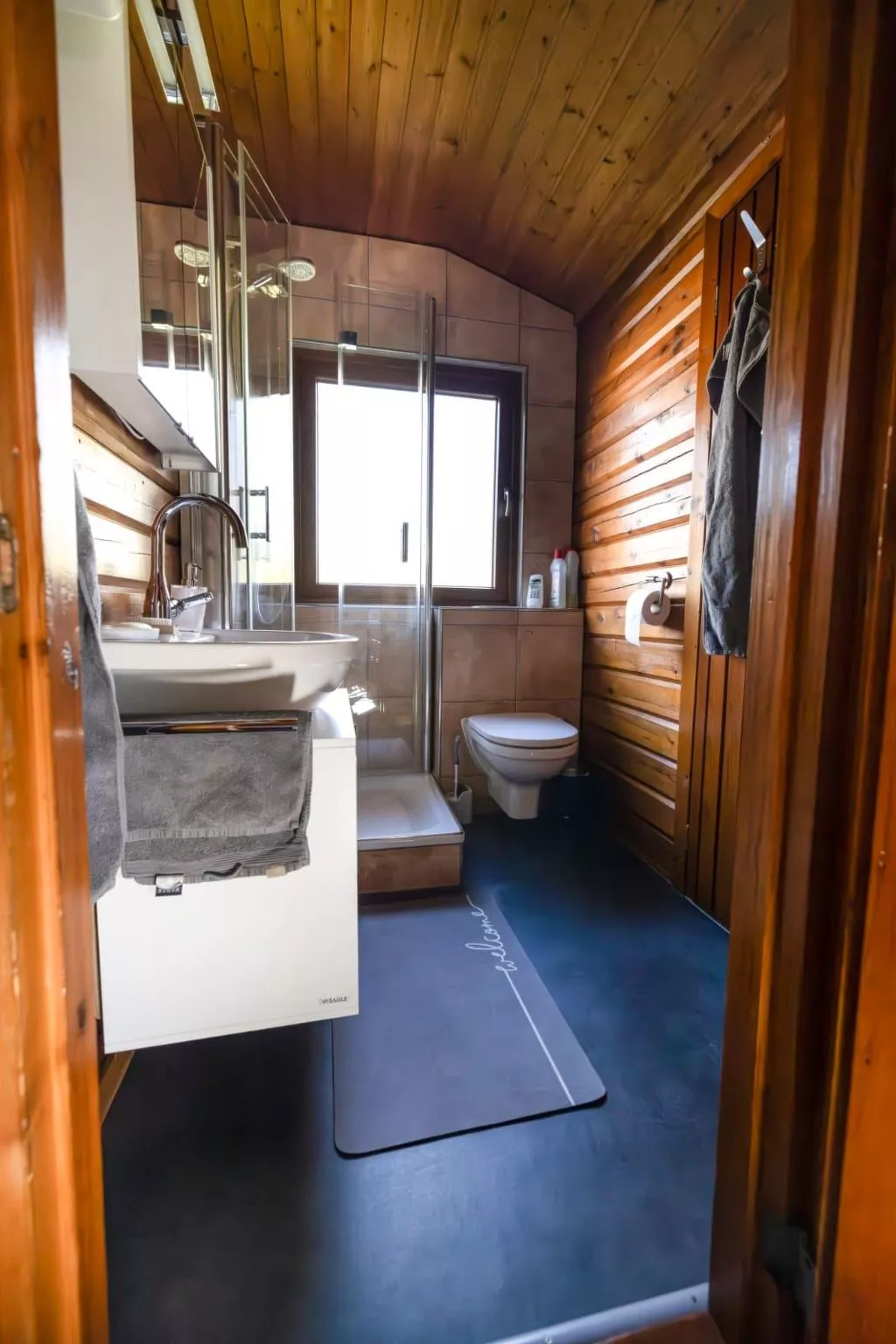 Sveti´s Ferienhaus-Binnen