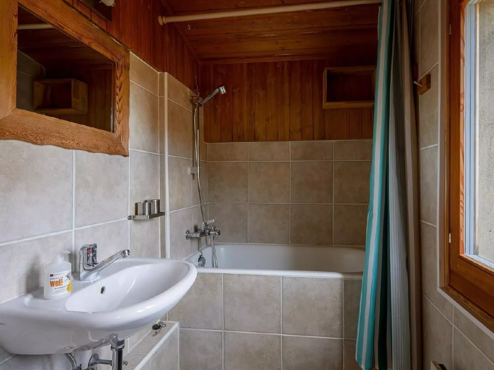 "Base Camp Evolène"-Binnen