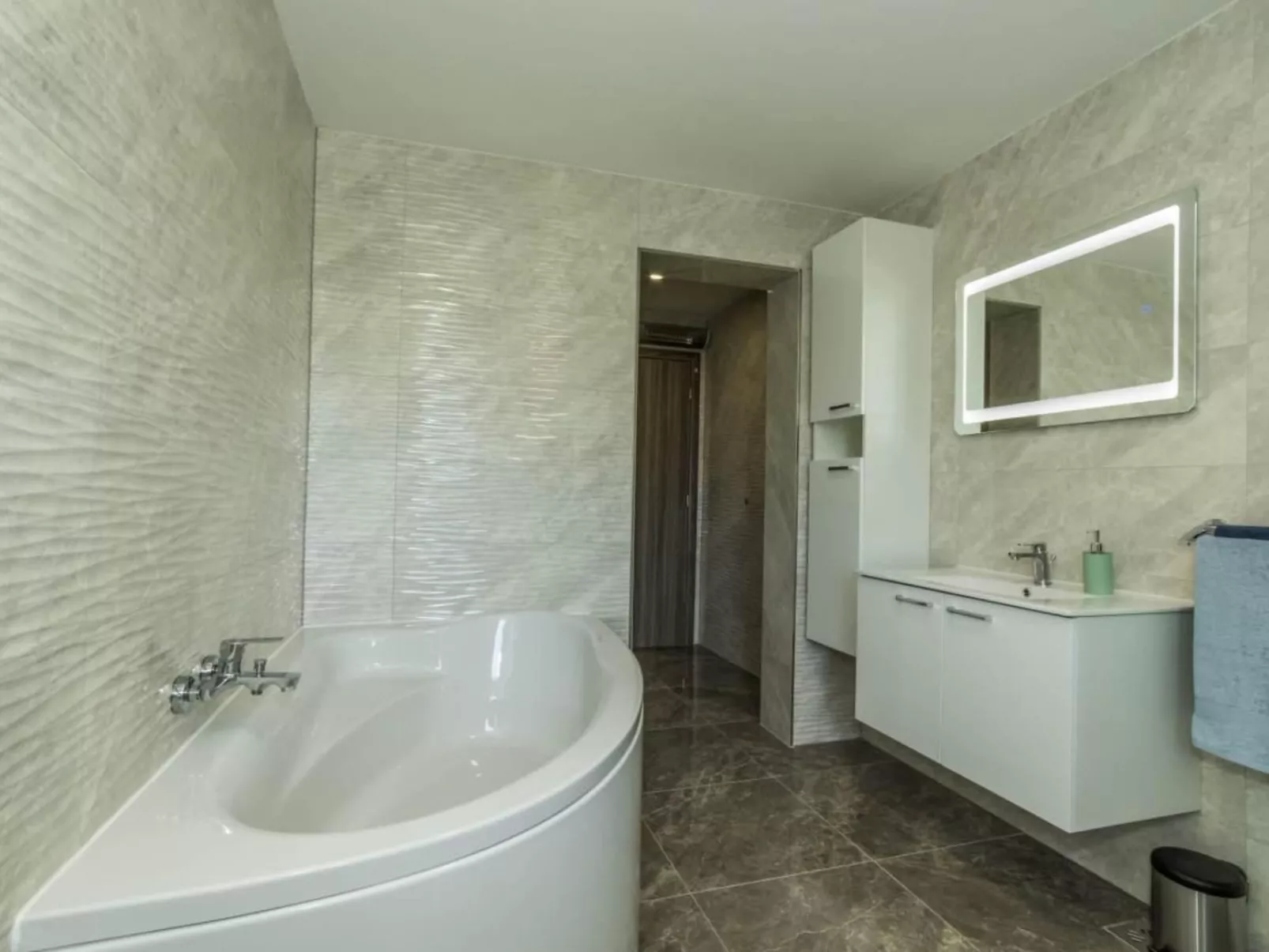 Villa Amaris für 11 Personen und 1 Kind-Binnen