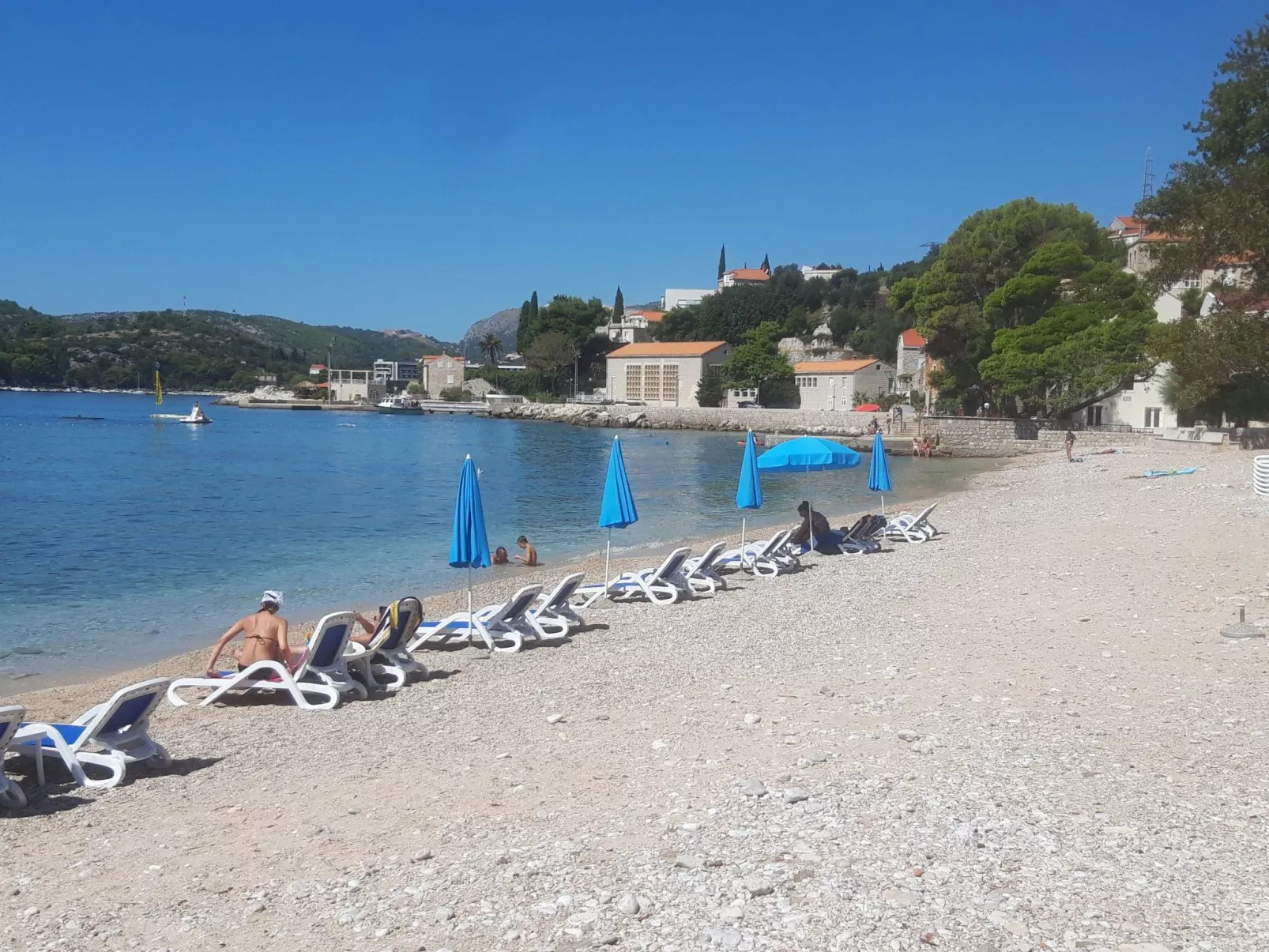 "Helena2" mit Blick auf das Wasser - Buiten