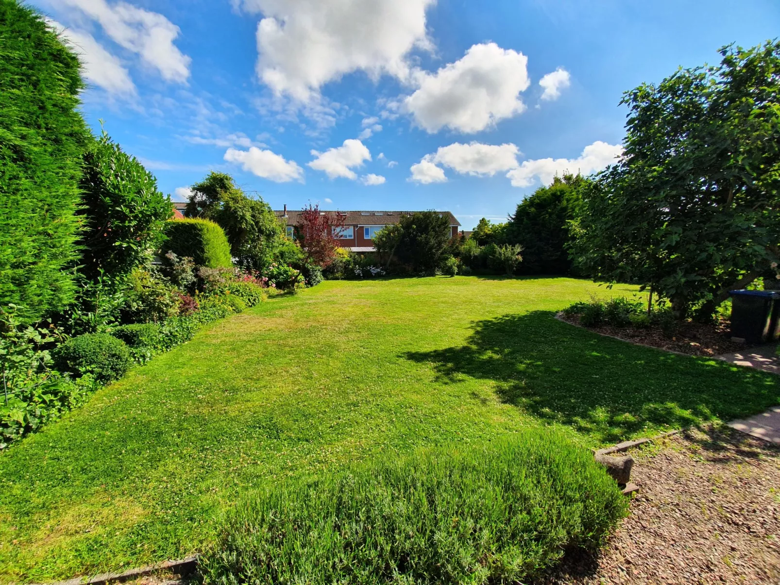 Charmantes Ferienhaus in Gapinge mit Großem Garten-Buiten