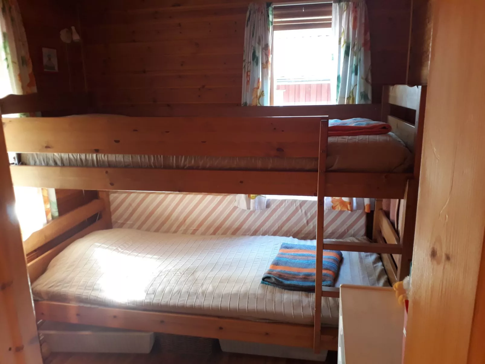 "Flodavägen 39" mit privatem Parkplatz-Binnen