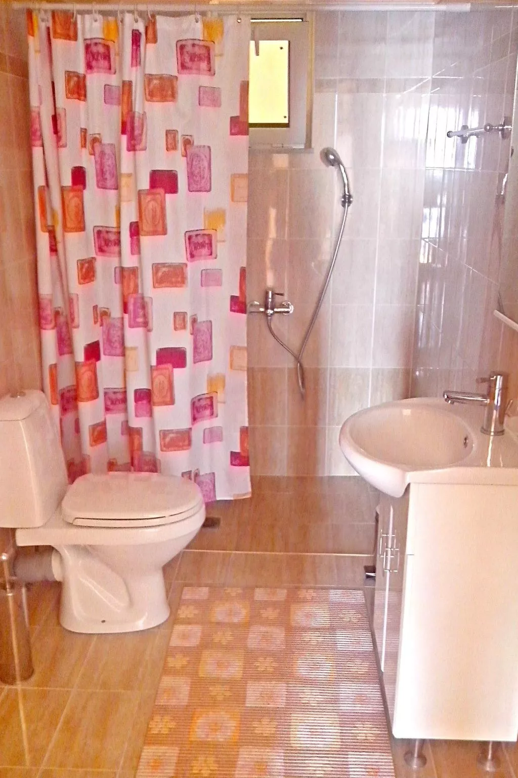 Appartement mit Balkon-Binnen