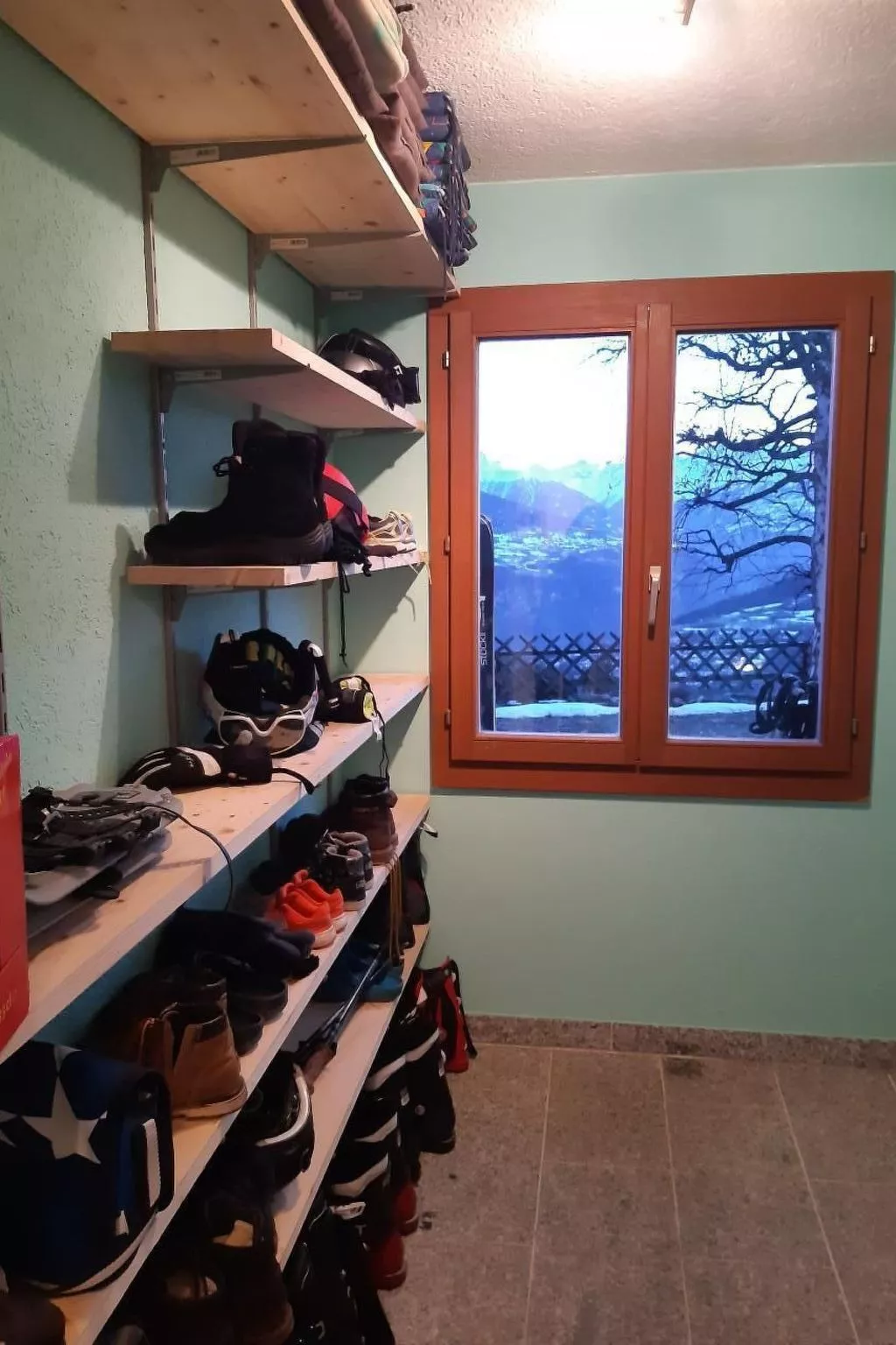 Chalet Paprika-Image-tags.info