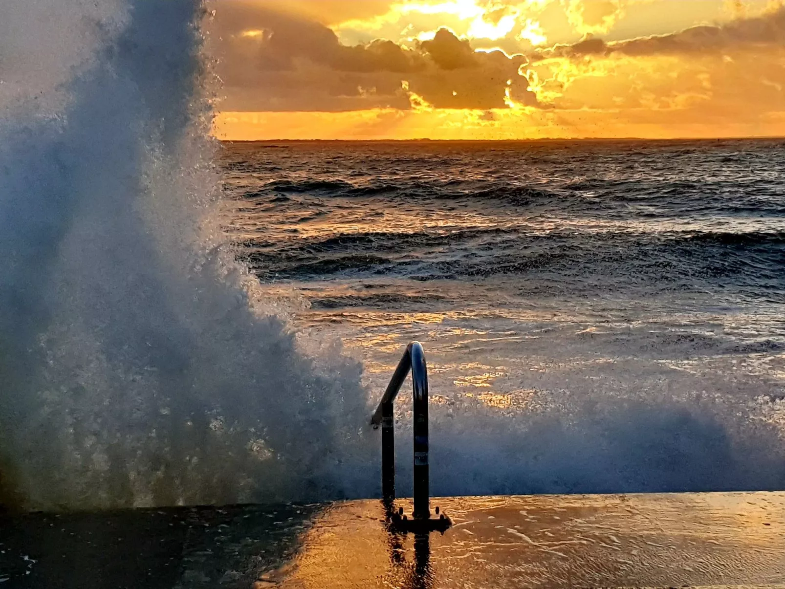 "Zeezicht" mit einzigartigem Meerblick-Buiten