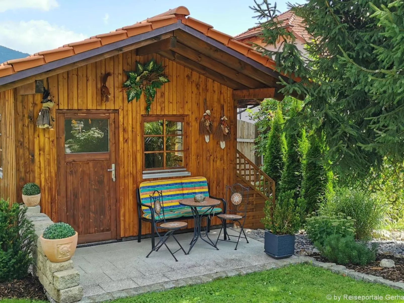 Komfortable Ferienwohnung mit Garten und Grill-Buiten