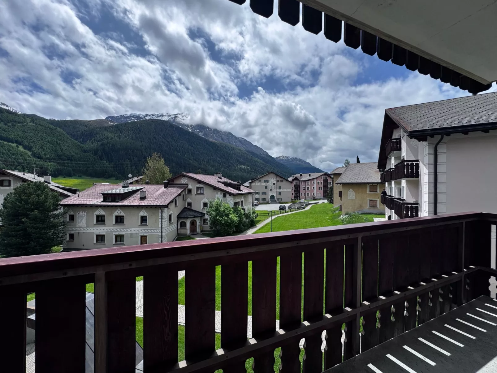 Chesa Blais, 2. OG-Buiten