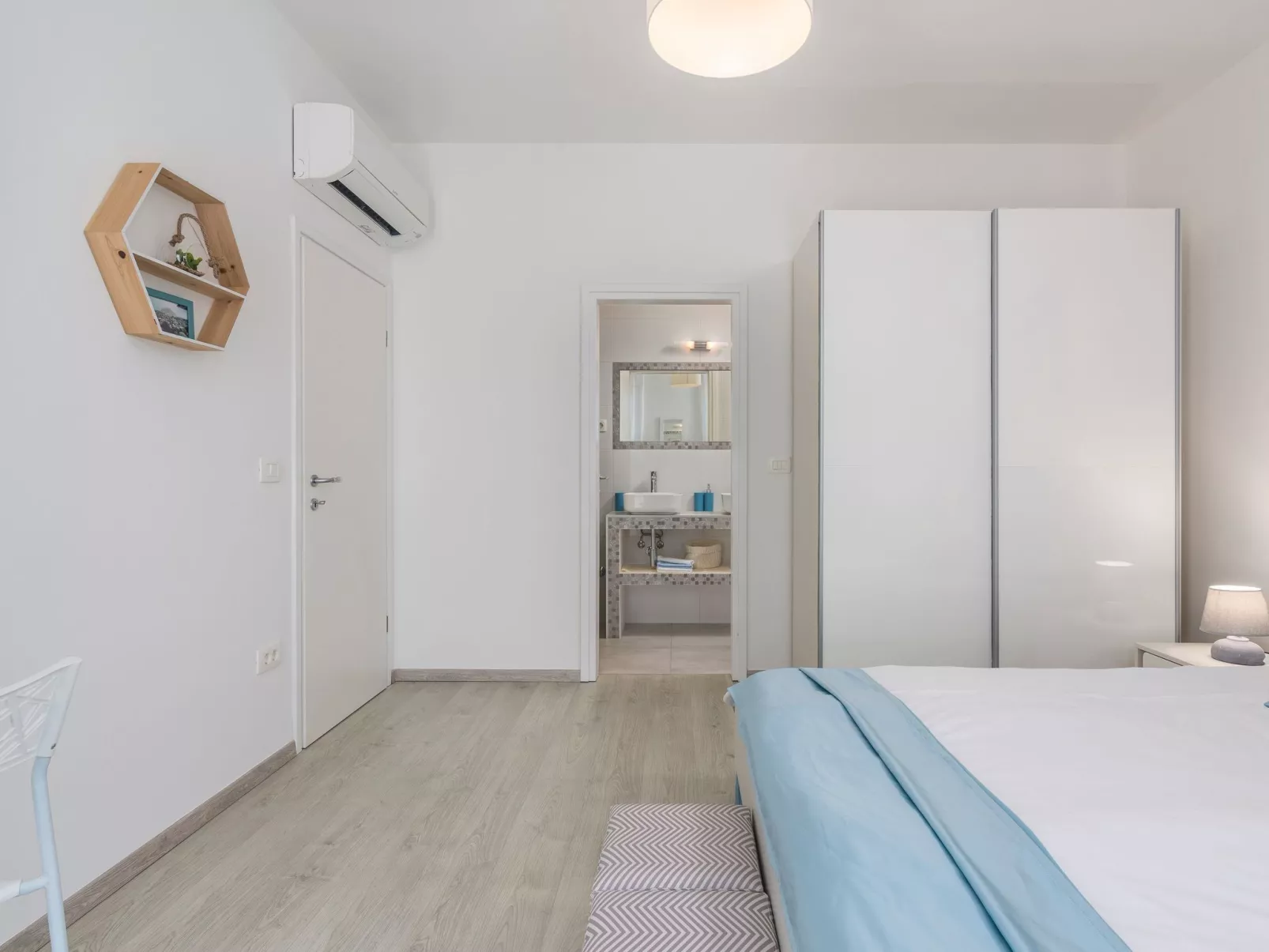 'Villa Selest' mit Wasserblick-Binnen