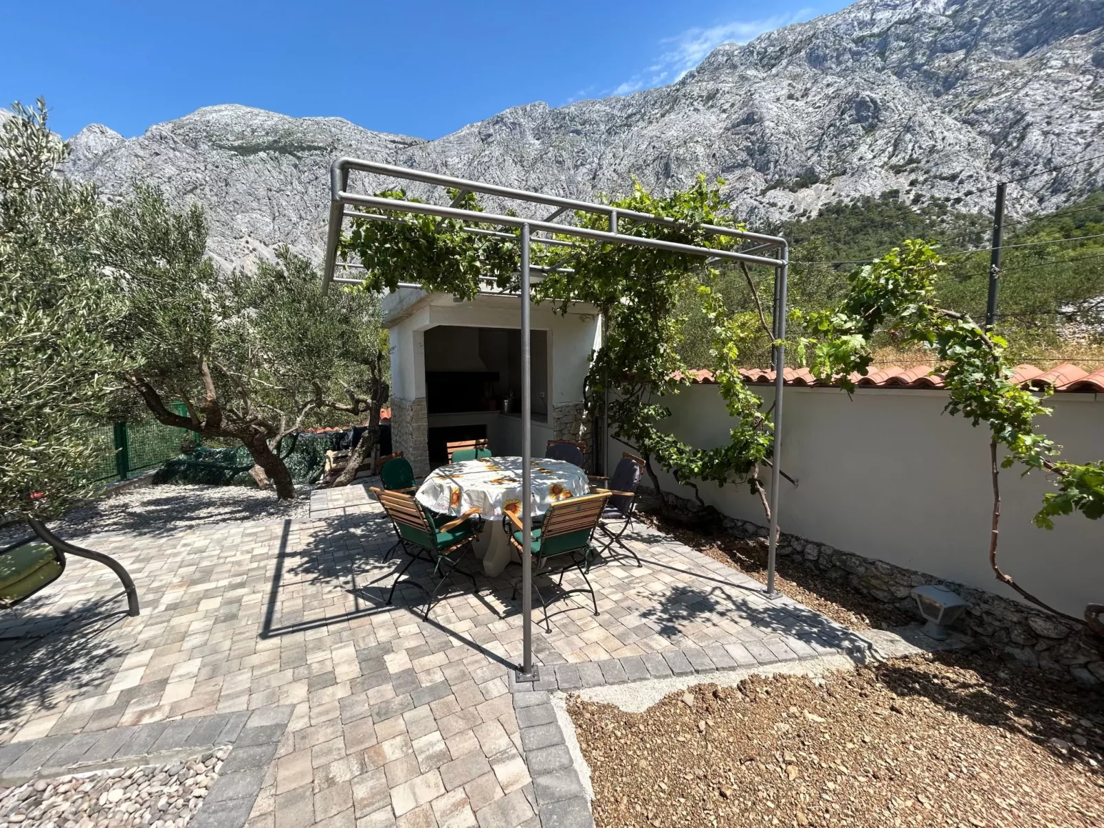 Villa Olivia mit Pool - Spielplatz - Meerblick-Buiten