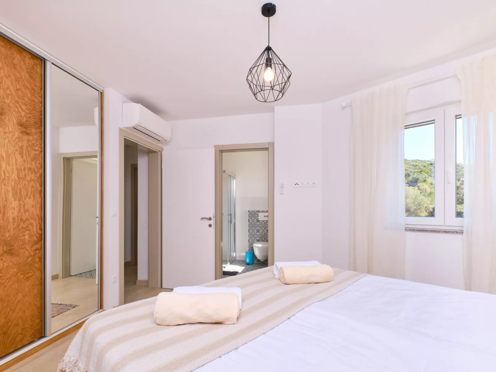 Mea Cres Sonnenvilla-Binnen