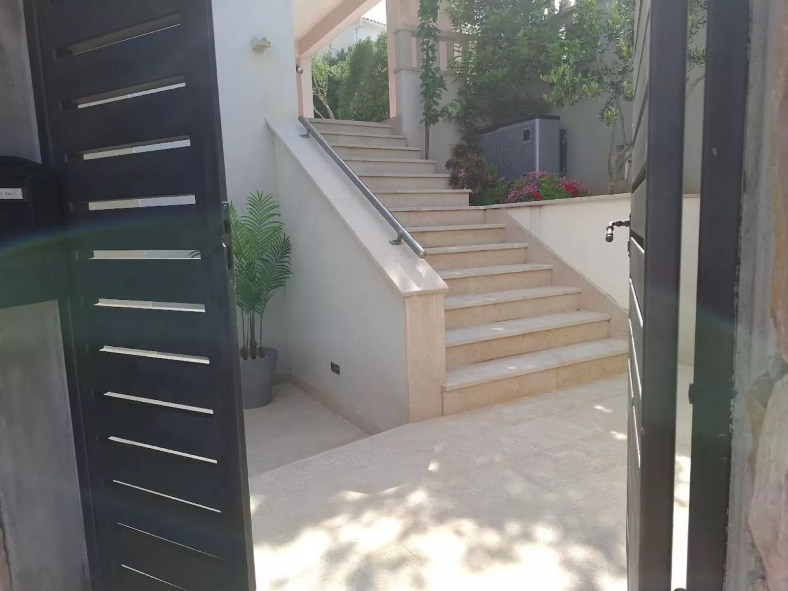 Mit beheiztem Außenpool-Image-tags.info