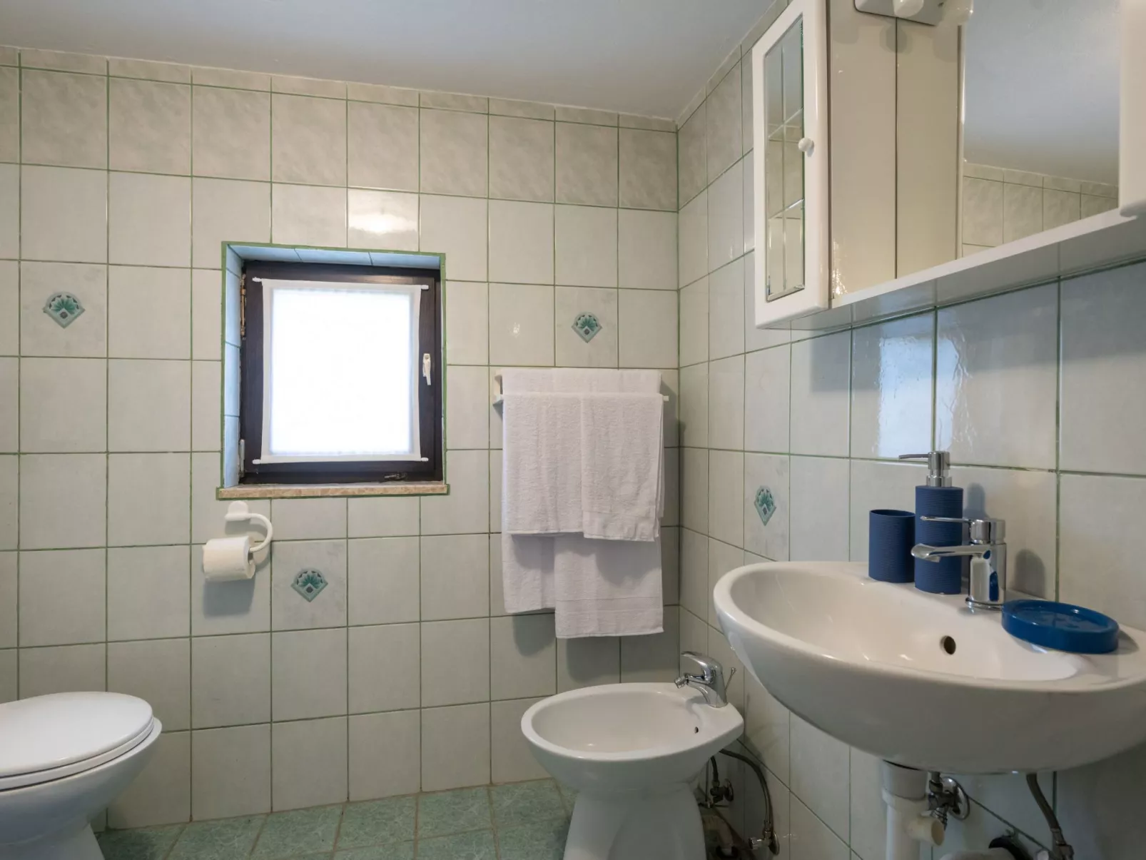 Studio apartment Larca-Image-tags.info