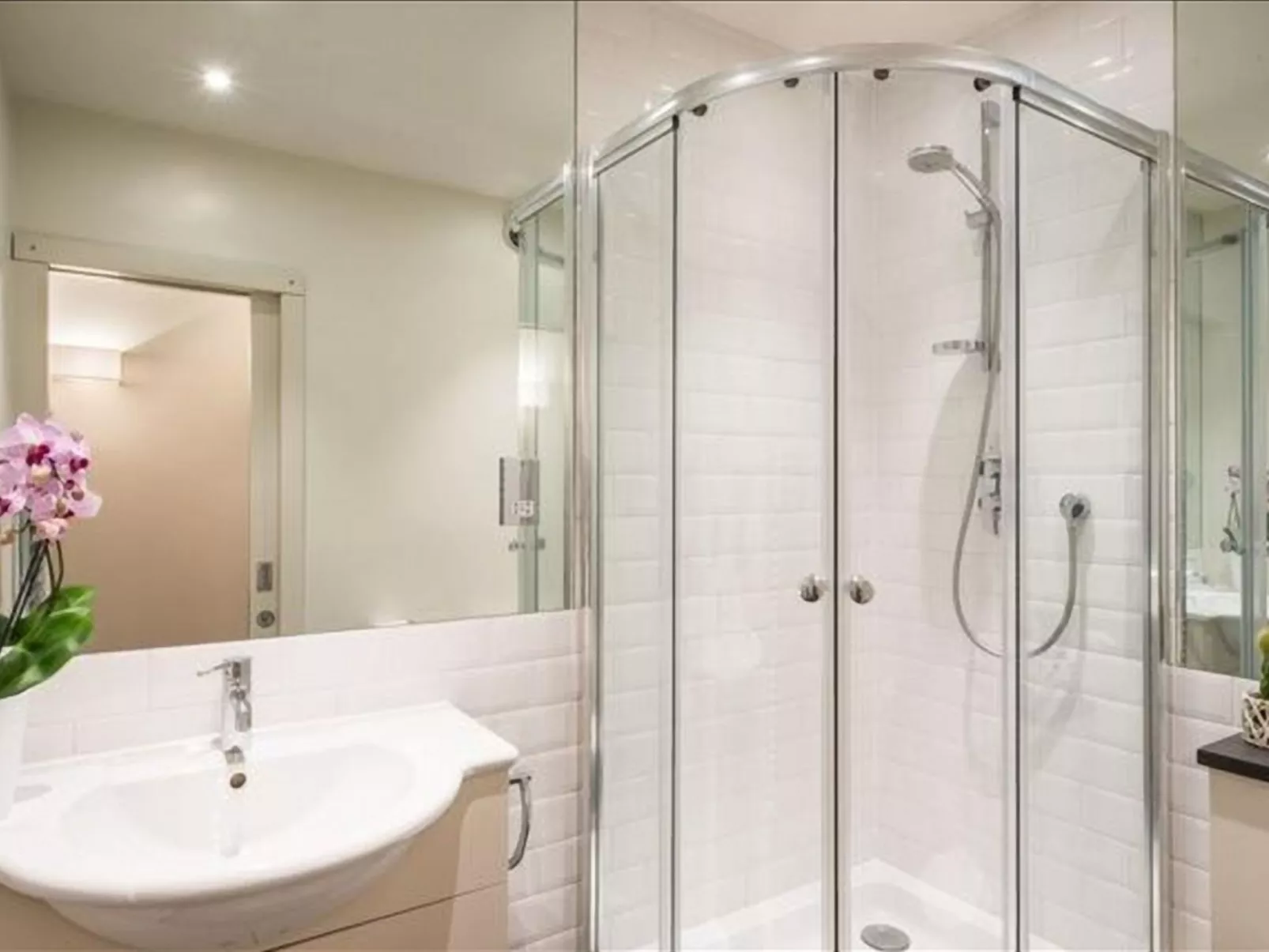 Urban Stay Portobello Market Studio - Binnen