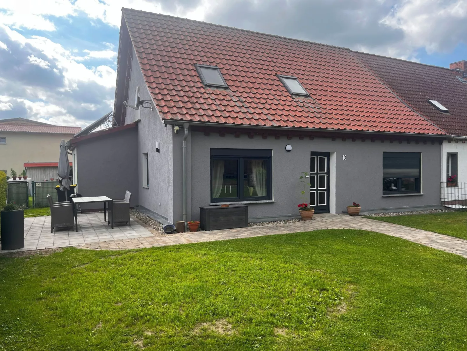 Haus Lotti an der Oktogonkirche