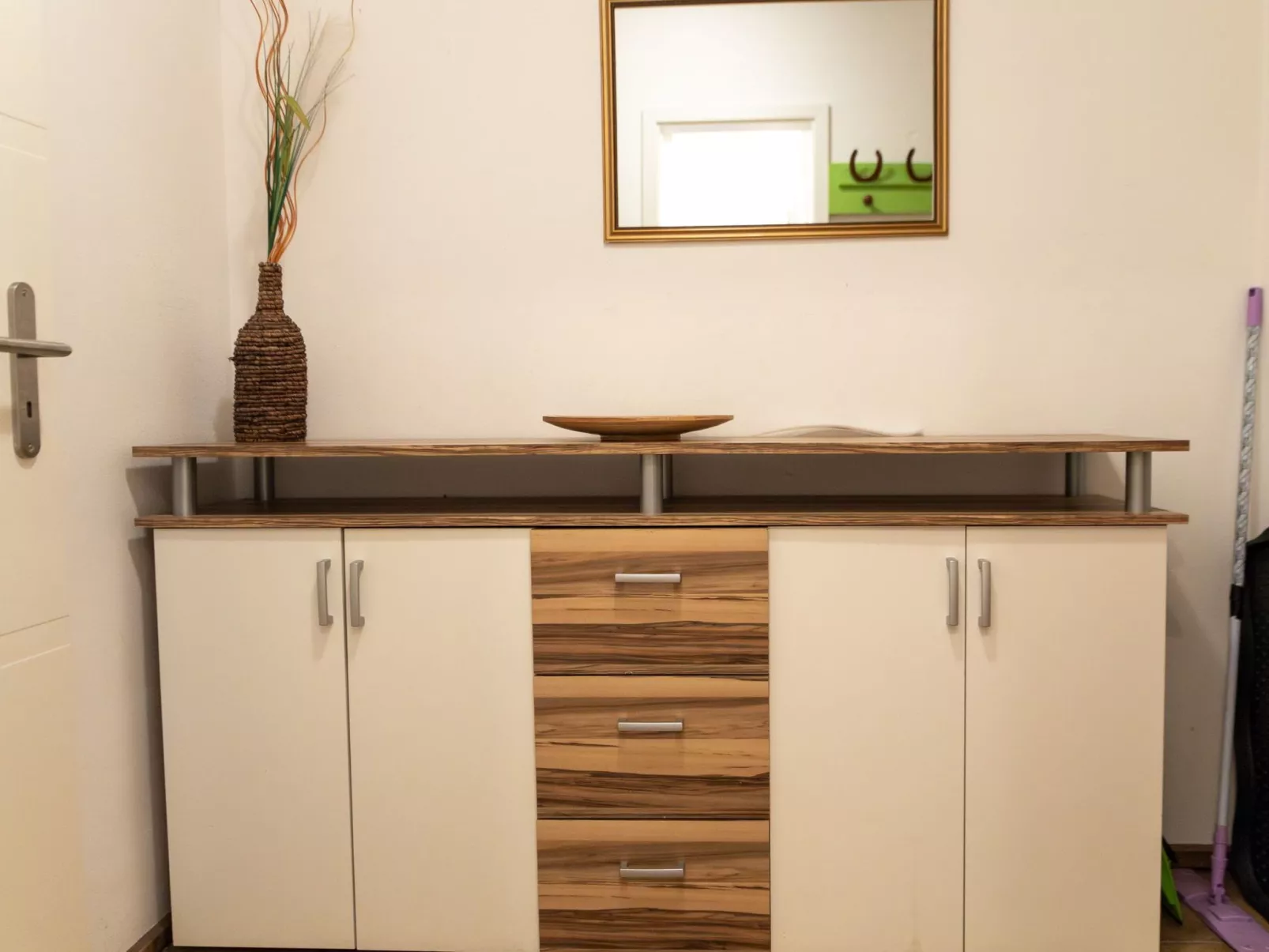 Mit Balkon und Geschirrspülmaschine-Binnen