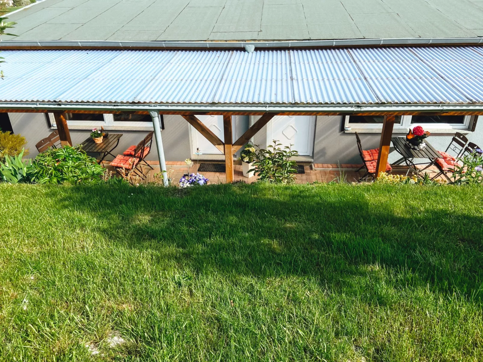 Überdachte Terrasse-Buiten