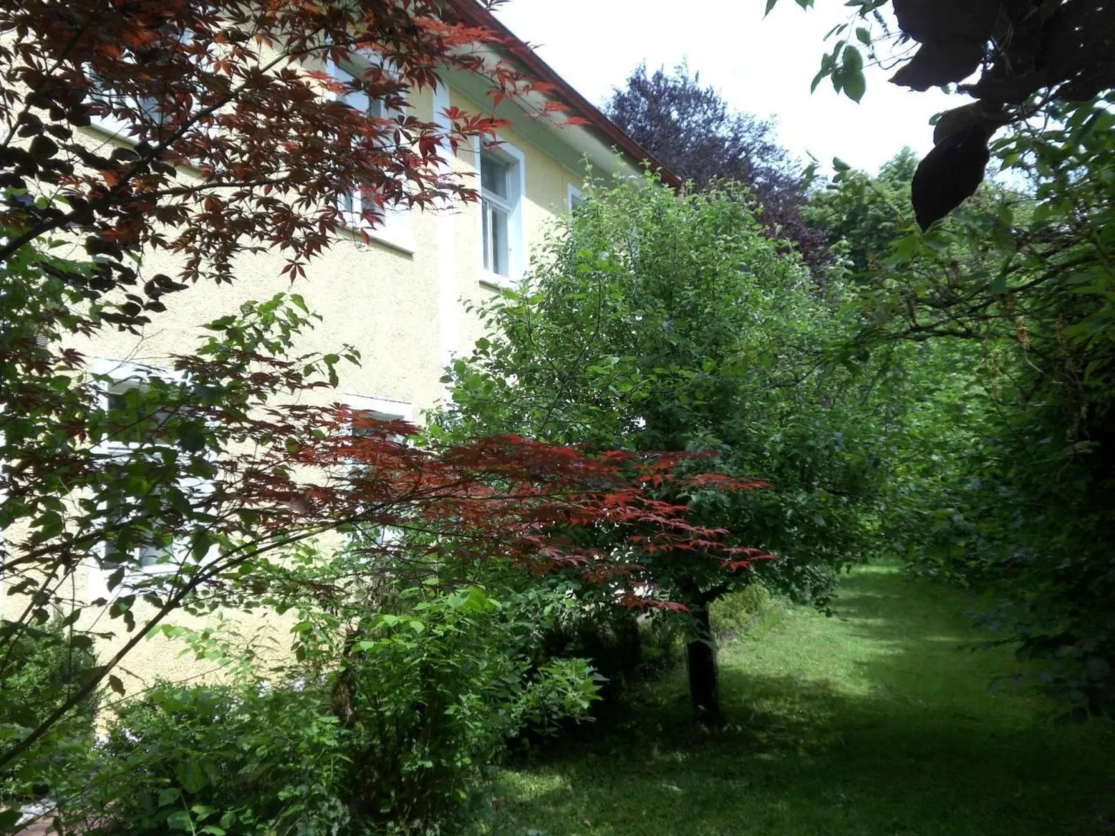 Design Ferienwohnung in historischer Villa-Buiten