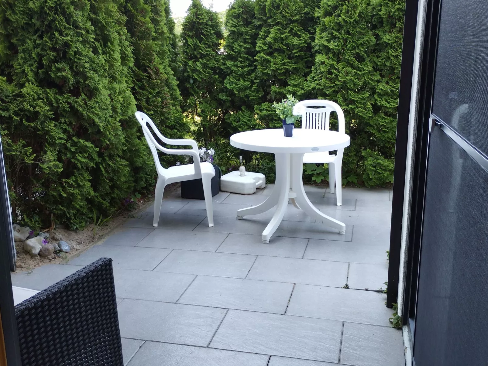 Strandnahe Ferienwohnung mit Gartenterrasse-Image-tags.info