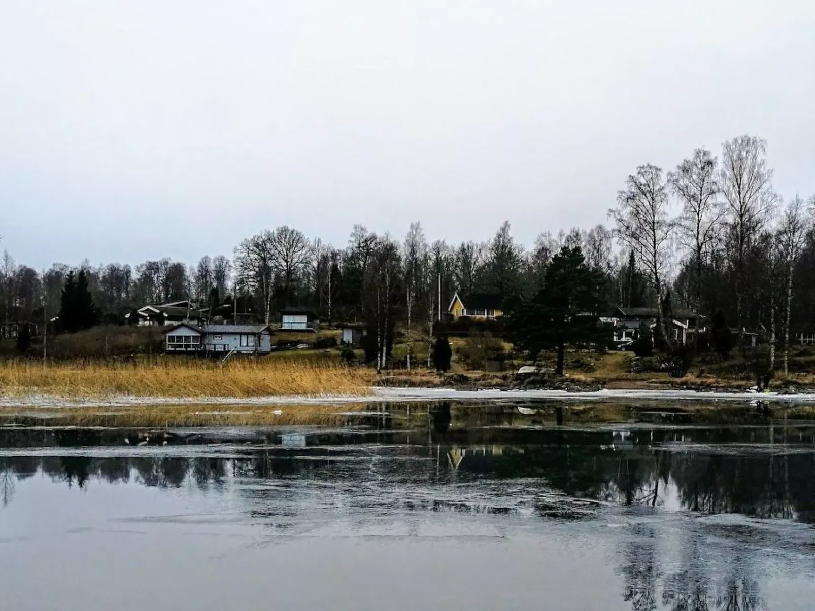 Am See Åsunden mit herrlicher Aussicht-Buiten