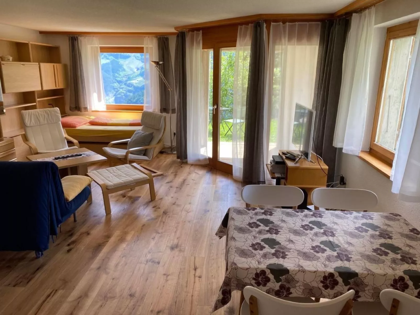 Panorama 2 Bett Wohnung-Binnen