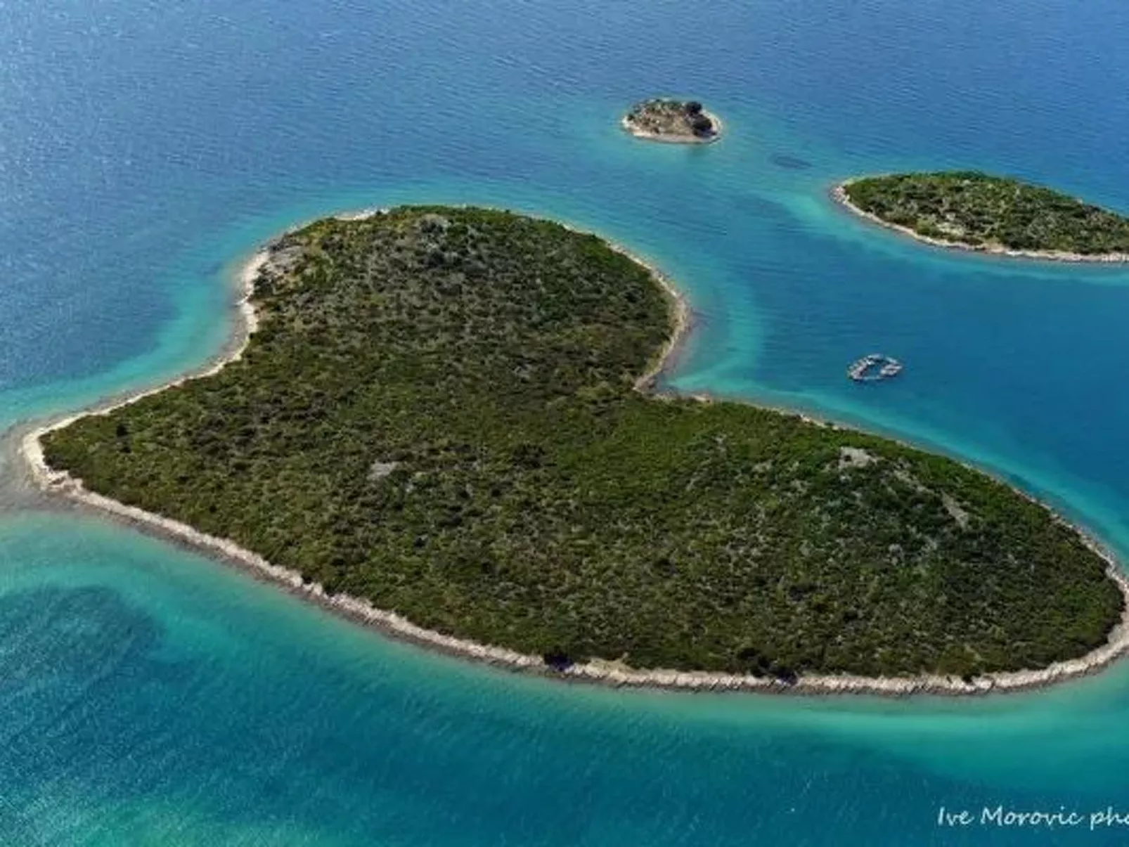 Charmante Hütte mit Grill und Garten-Buiten