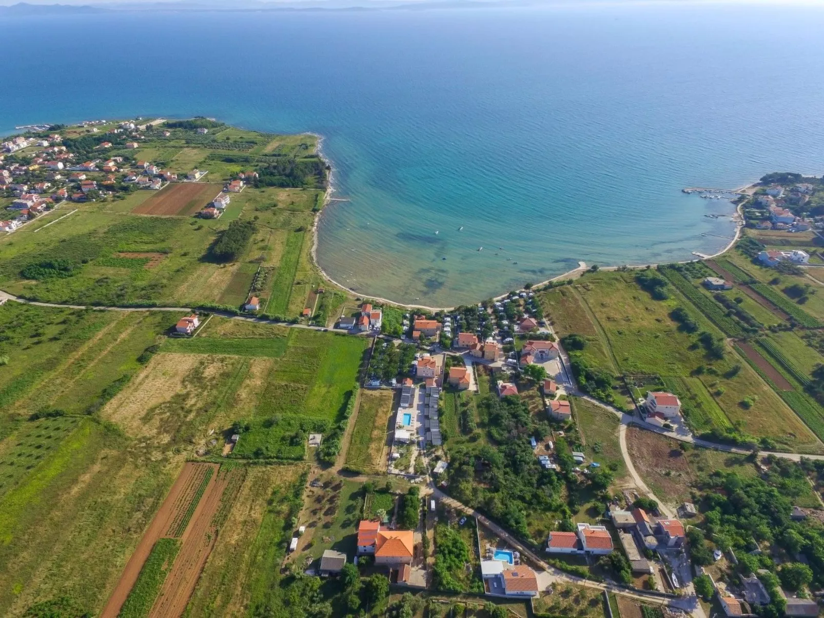 Wohnung mit Blick auf das Wasser-Image-tags.info