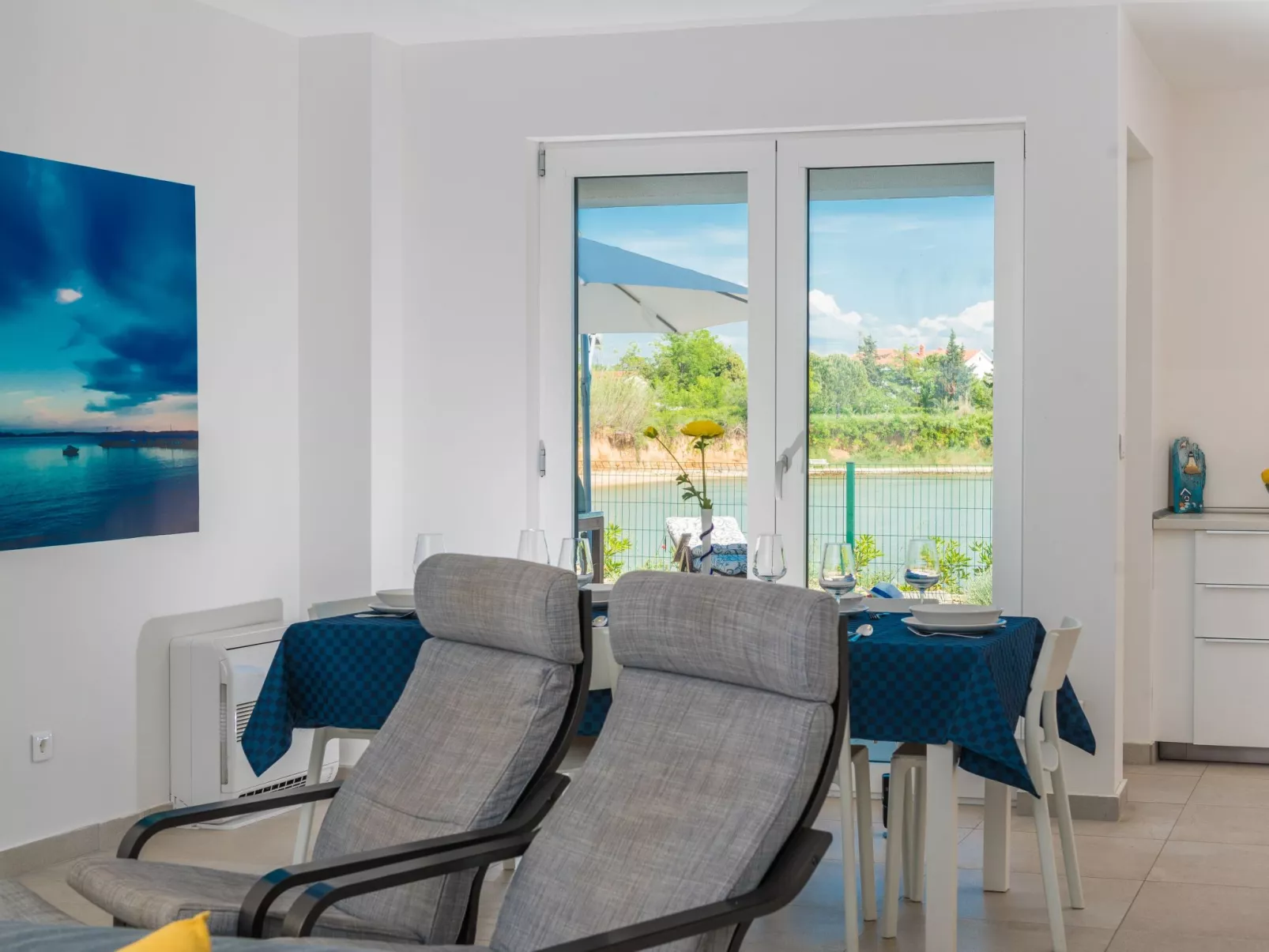 Strandvilla "Miri Olive" mit beheiztem Pool-Binnen