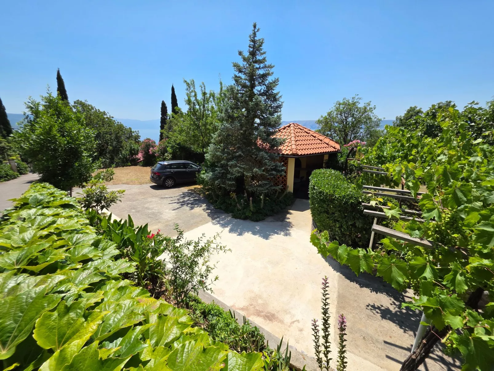 Wohnung mit Meerblick, 150 m vom Strand entfernt - Buiten