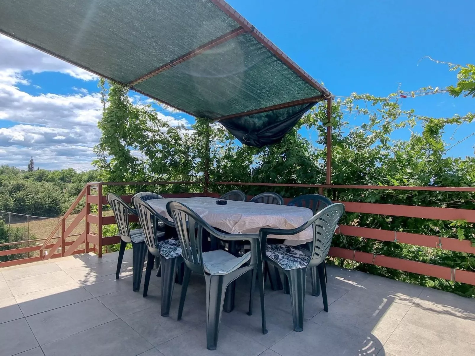 "Davor 8" direkt am Strand-Buiten