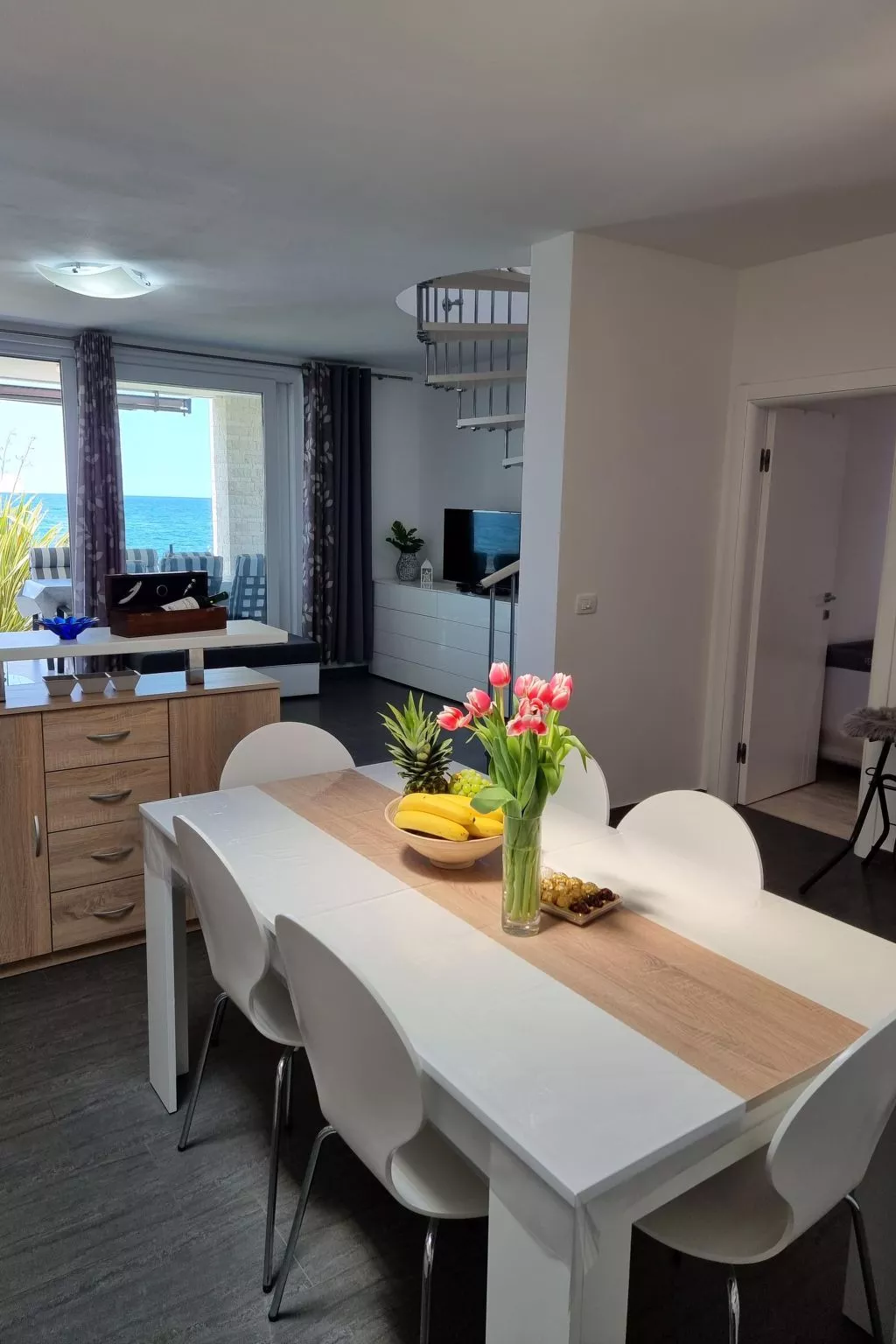 Villa direkt am Meer und Strand mit herrlichem Blick-Binnen