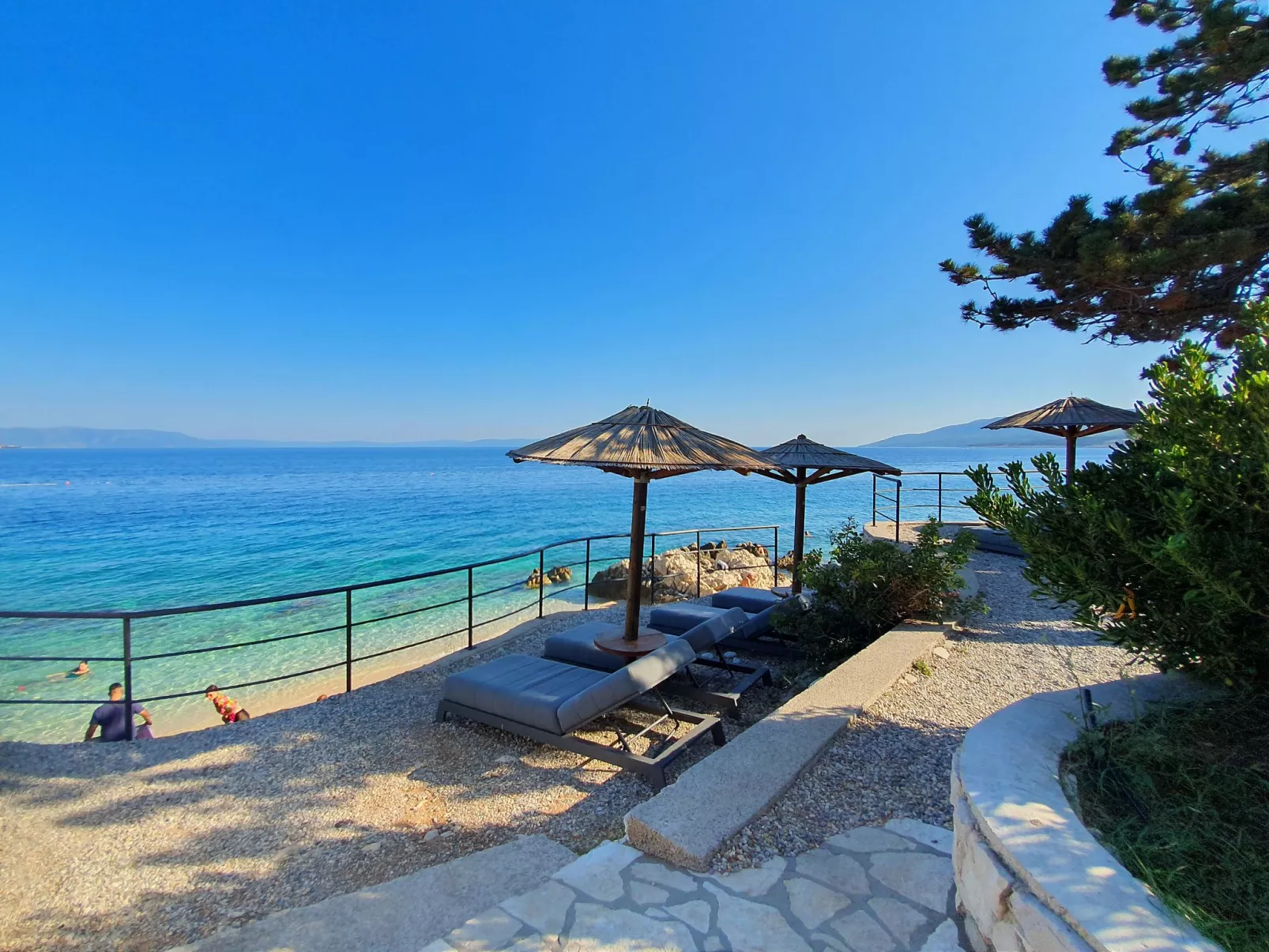 "Liana" mit Balkon-Buiten