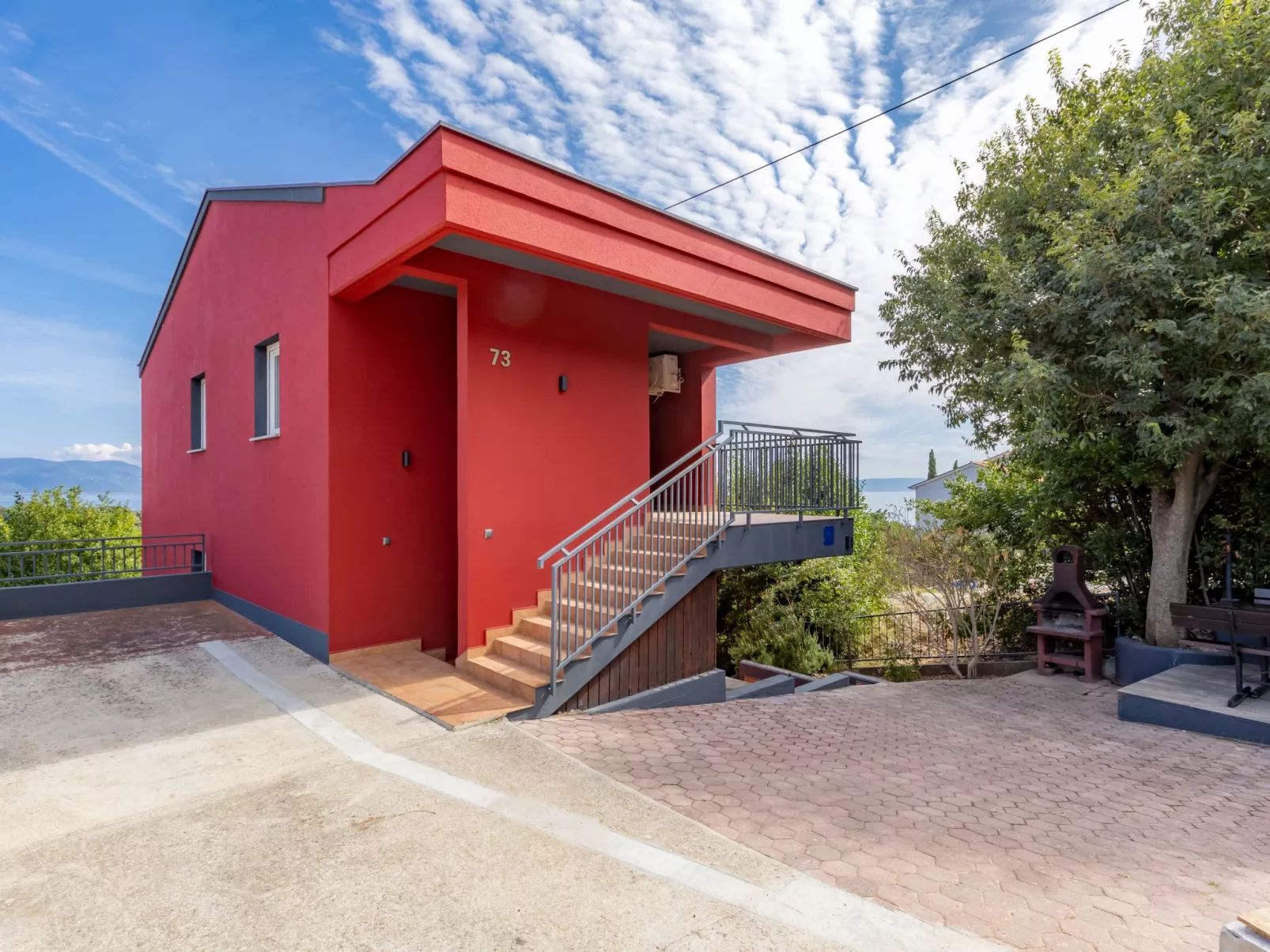 Red House Apartments-Buiten