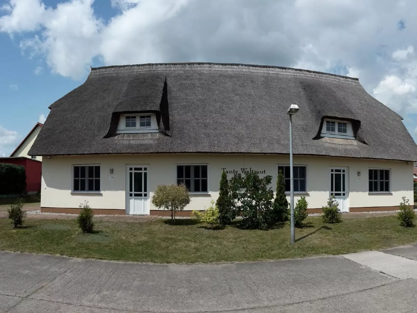 In Garz mit Terrasse und Grill-Buiten