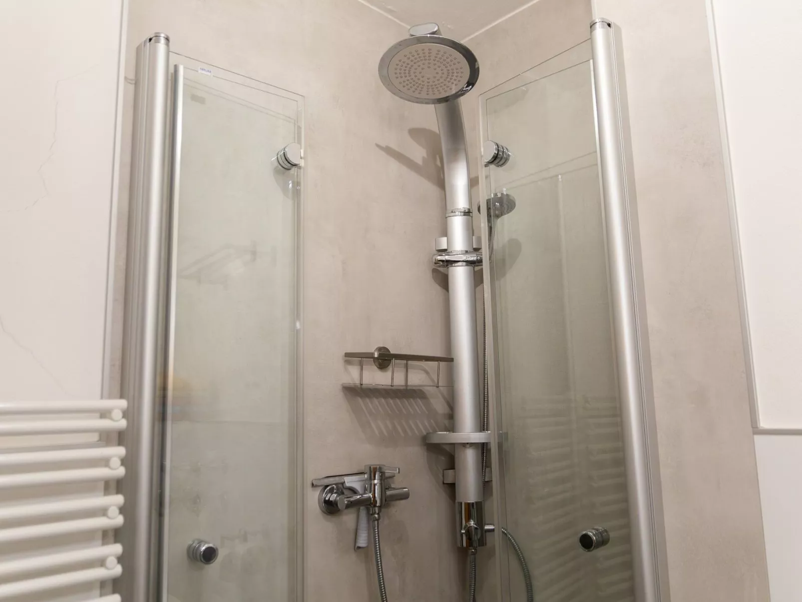 Mit zwei Schlafzimmern und Terrasse-Binnen