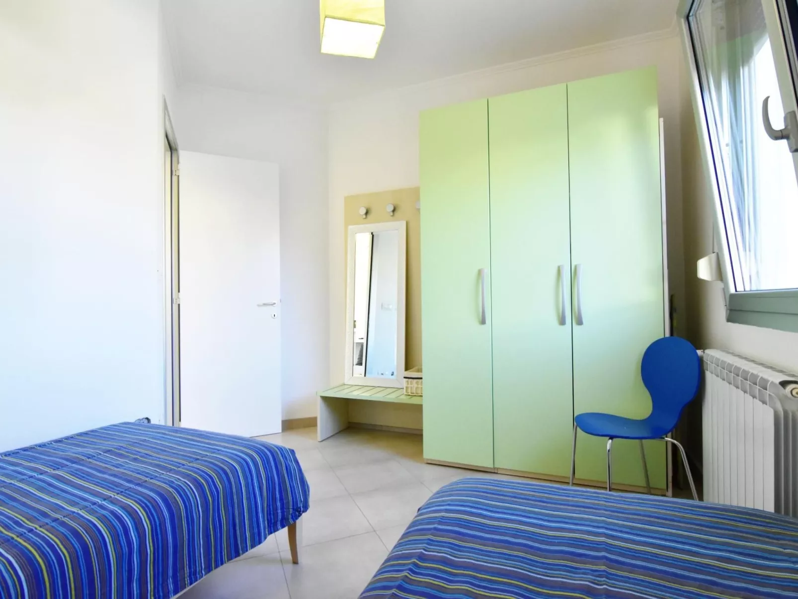 INES - Image-tags.info