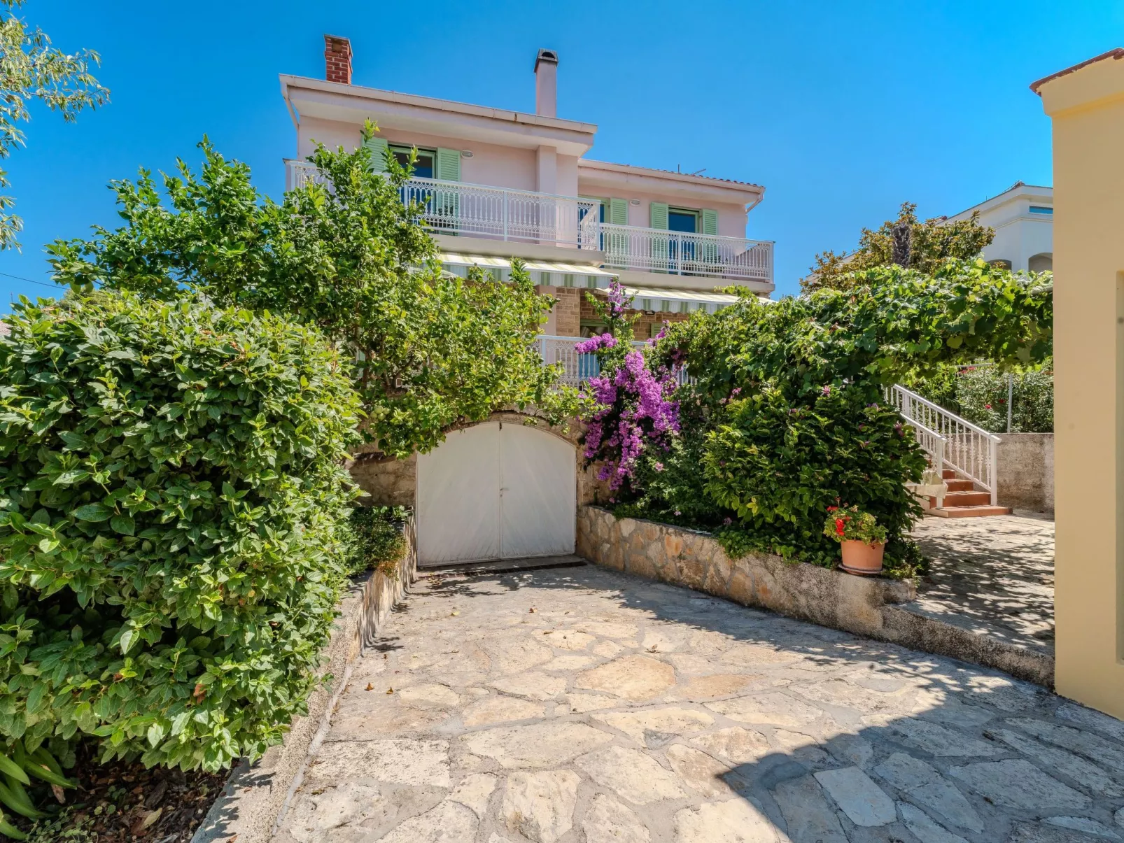 Gartenvilla am Meer Kožino-Buiten