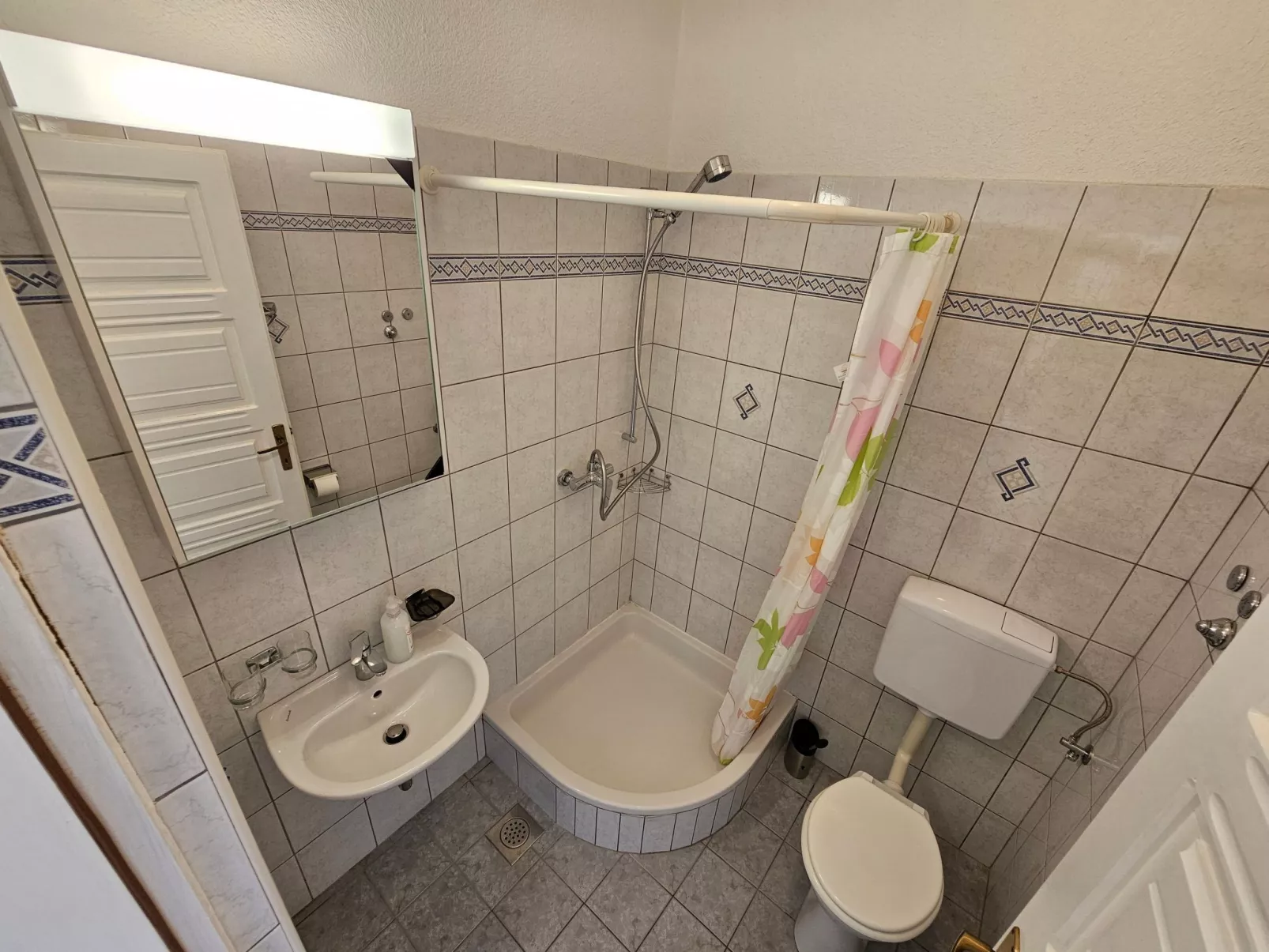 Appartement Studio mit Terrasse-Image-tags.info