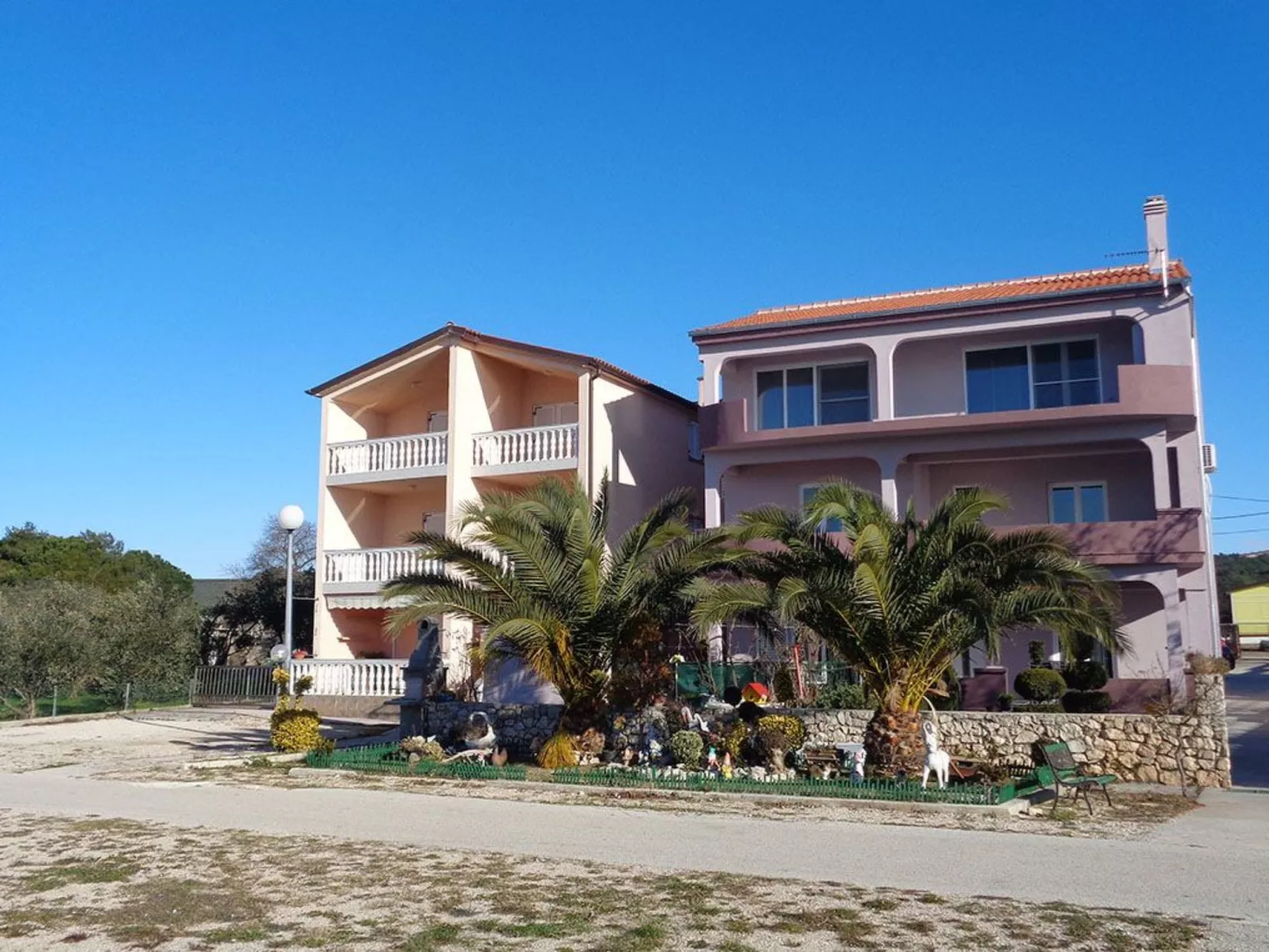 Wohnung in Turanj mit sicherem Parkplatz-Buiten