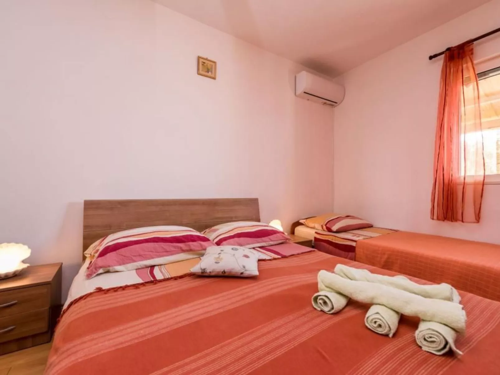 Delfin mit Meerblick - Agentur TA Leut-Image-tags.info