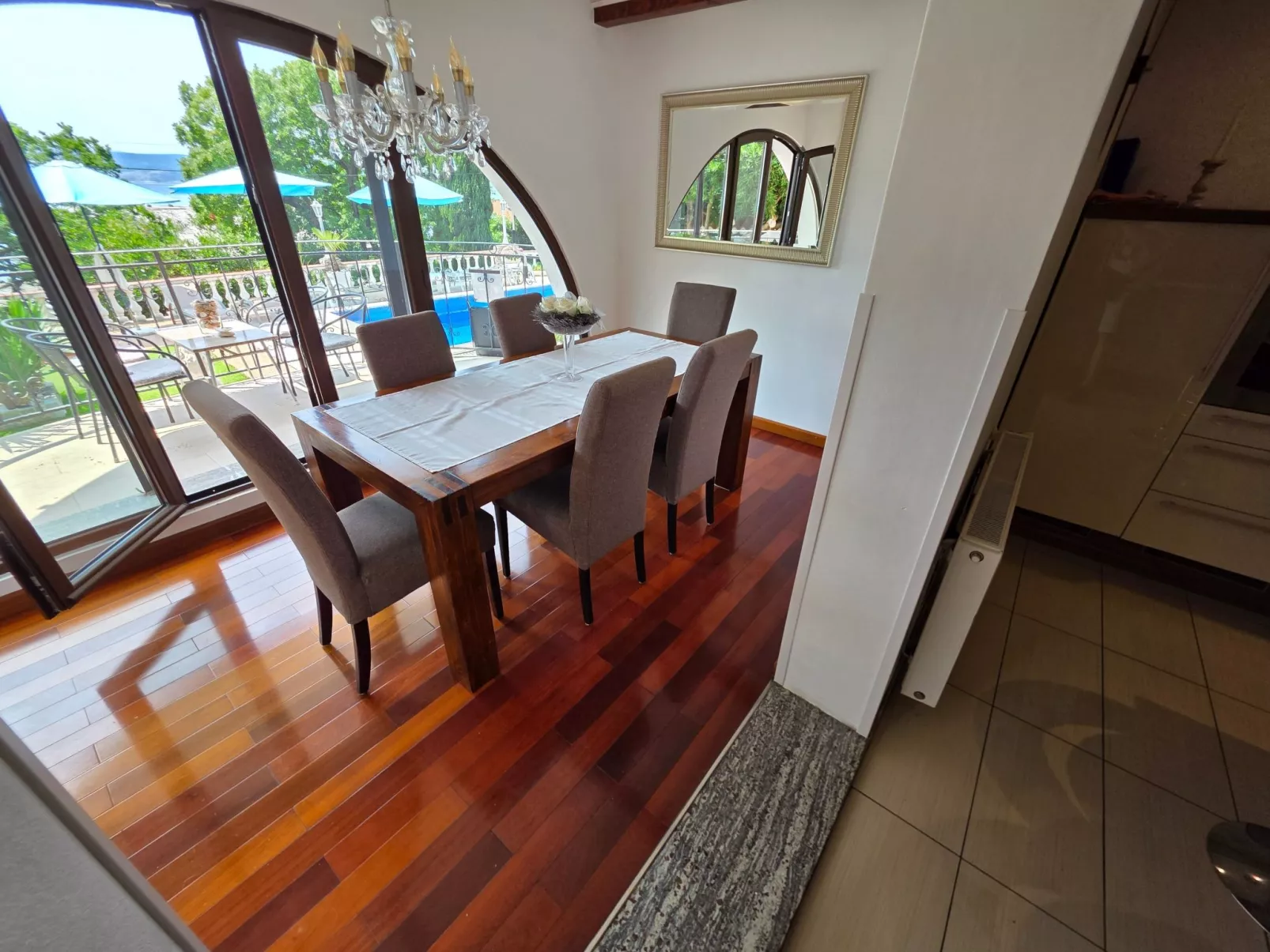 Wohnung mit Terrasse - Gemeinschaftspool-Binnen