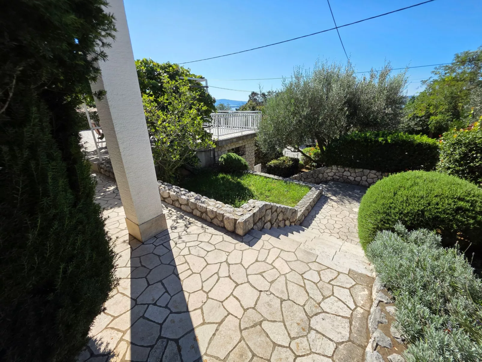 Wohnung in Dramalj mit Terrasse für 2-3 Personen - Buiten