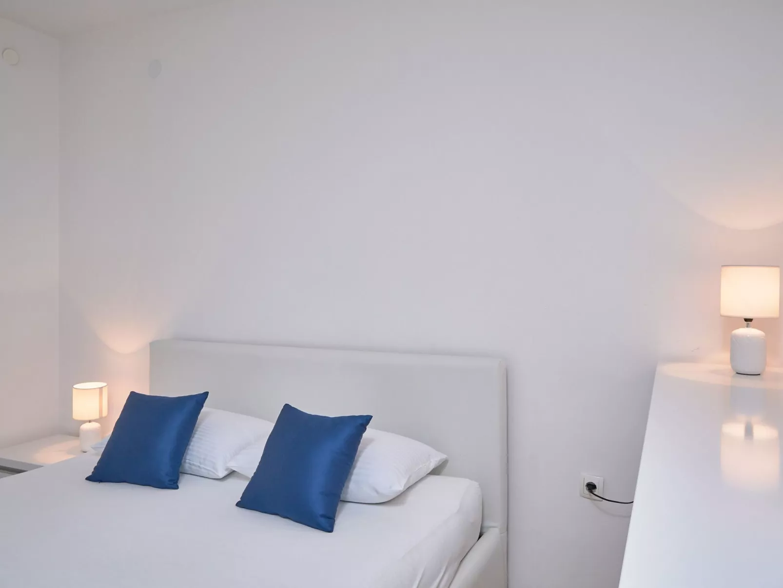 Andrea mit Stadtblick-Binnen