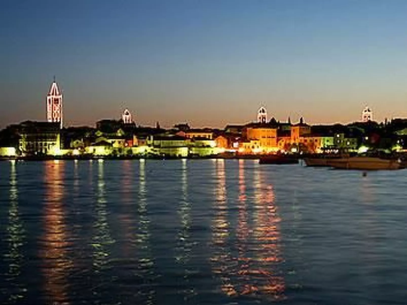 The Blue Line Ferienwohnung mit Balkon-Buiten