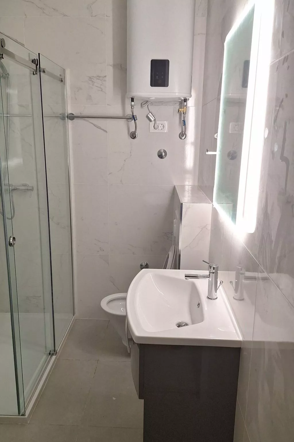 Für vier Personen, mit einem Balkon-Image-tags.info