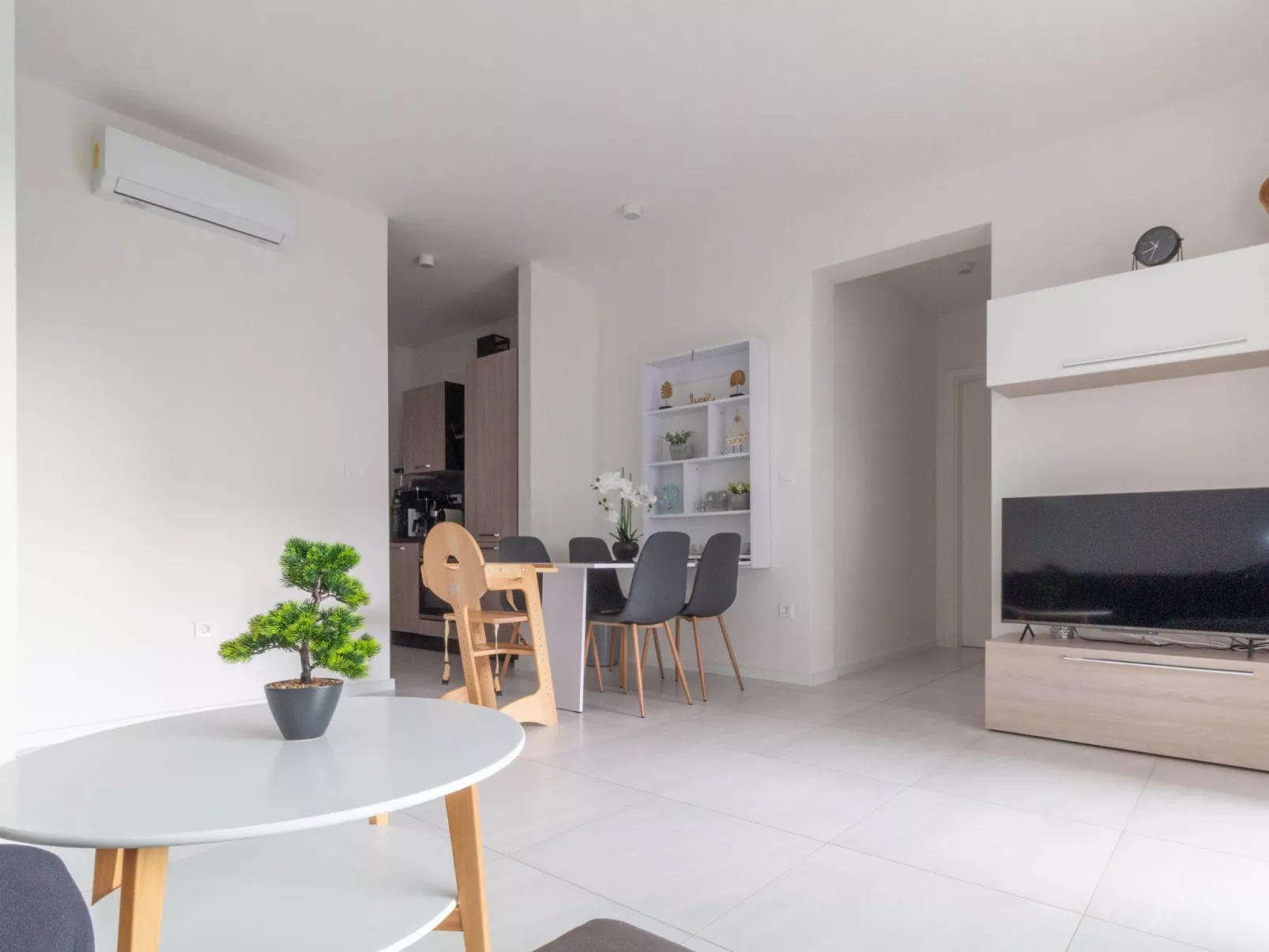 Wohnung mit Pool in Strandnähe -TA Leut Agency-Binnen