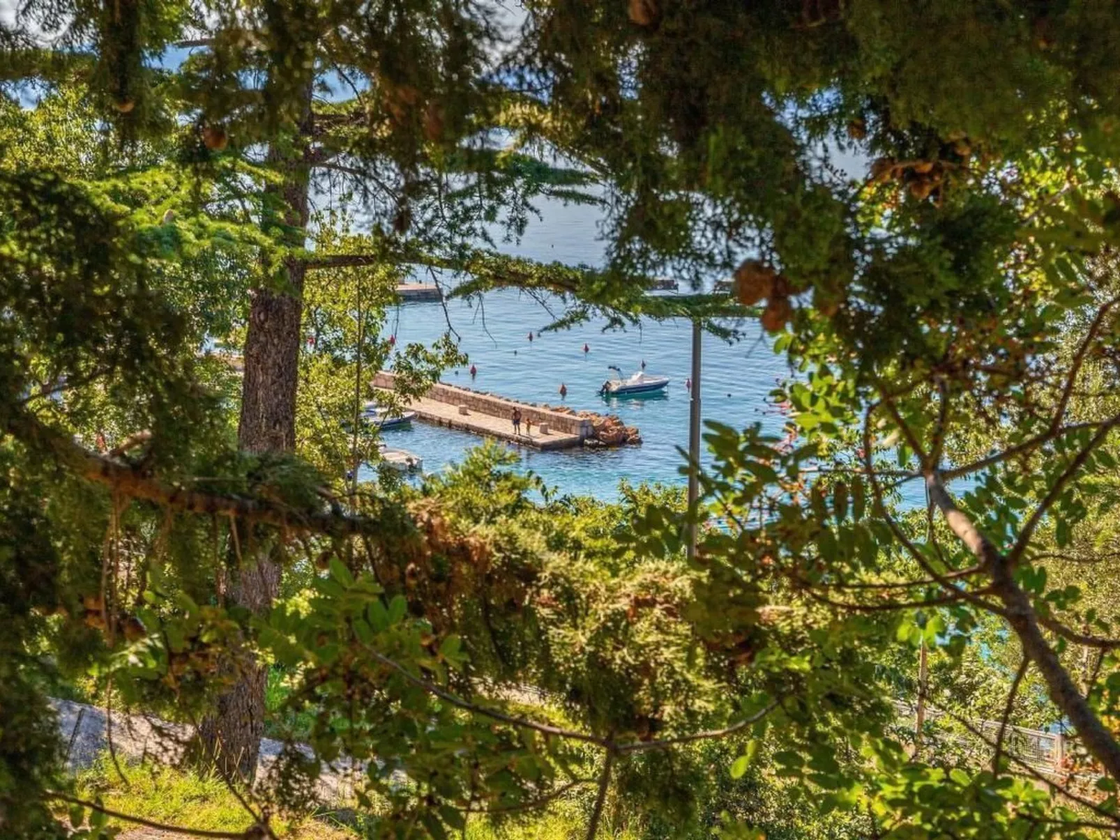 In Dramalj mit Kleiner Terrasse-Buiten