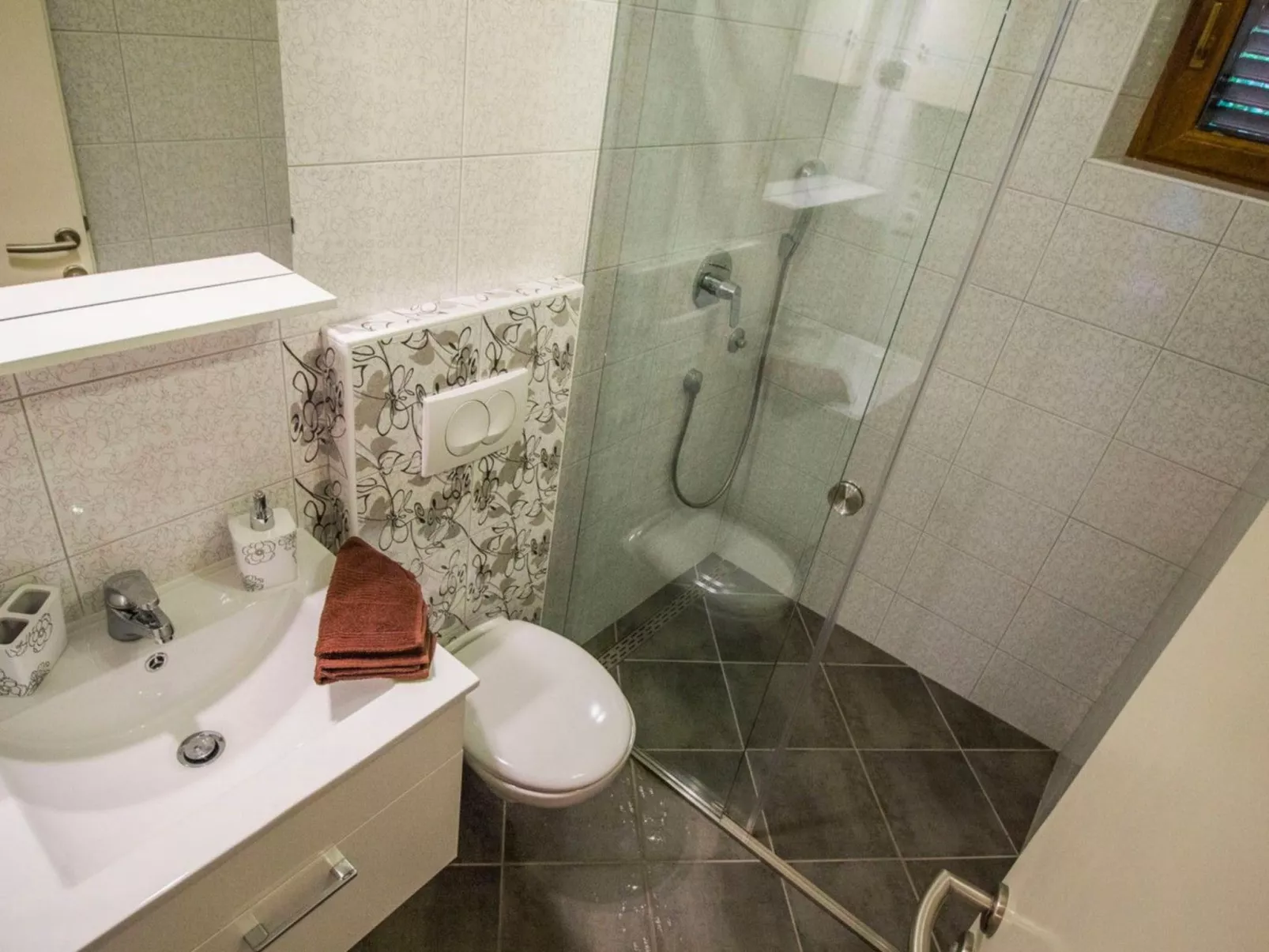 Wohnung Nia 1-Image-tags.info