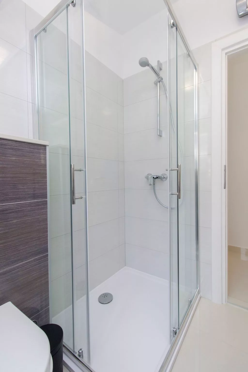 Wohnung mit Blick auf das Wasser-Image-tags.info