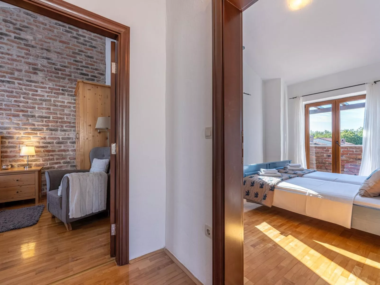 "Paradis 6" mit Whirlpool-Binnen